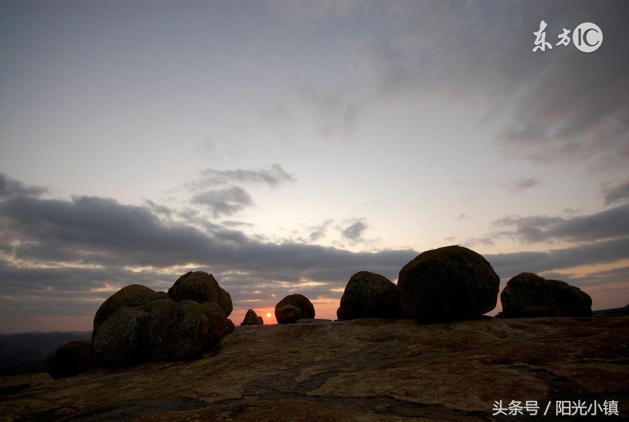 为什么我总是梦见，在陌生的异乡，与好友街头走散